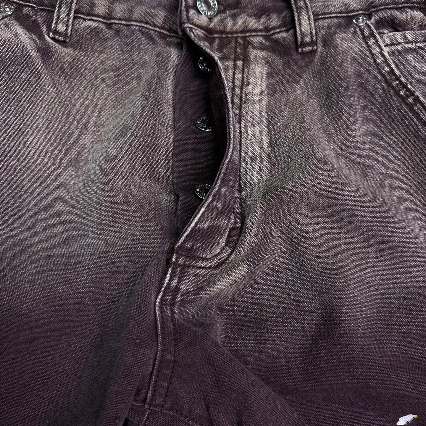 P250 GALLERY DEPT. & Croixin co-branded 2025 new splash-ink hand-painted splicing multi-pocket couple style loose washed micro-flared jeans 🔥High version🔥High version🔥 Top ceiling quality Styles with different washed textures are very friendly to people with thin legs and thick legs. The micro-flared version is very flattering. Moderate length that never goes out of style, easy to match with casually, basic styling for various styles, a must-have in the wardrobe! The fabric is stiff but also makes the upper body soft without losing texture. The washing process is even more perfect. It is a must-have item for everyone! ! ! Washed wheat, hang tag, pants label, three complete labels, color: brown, size: 28, 30, 32, 34, 36 (five sizes)